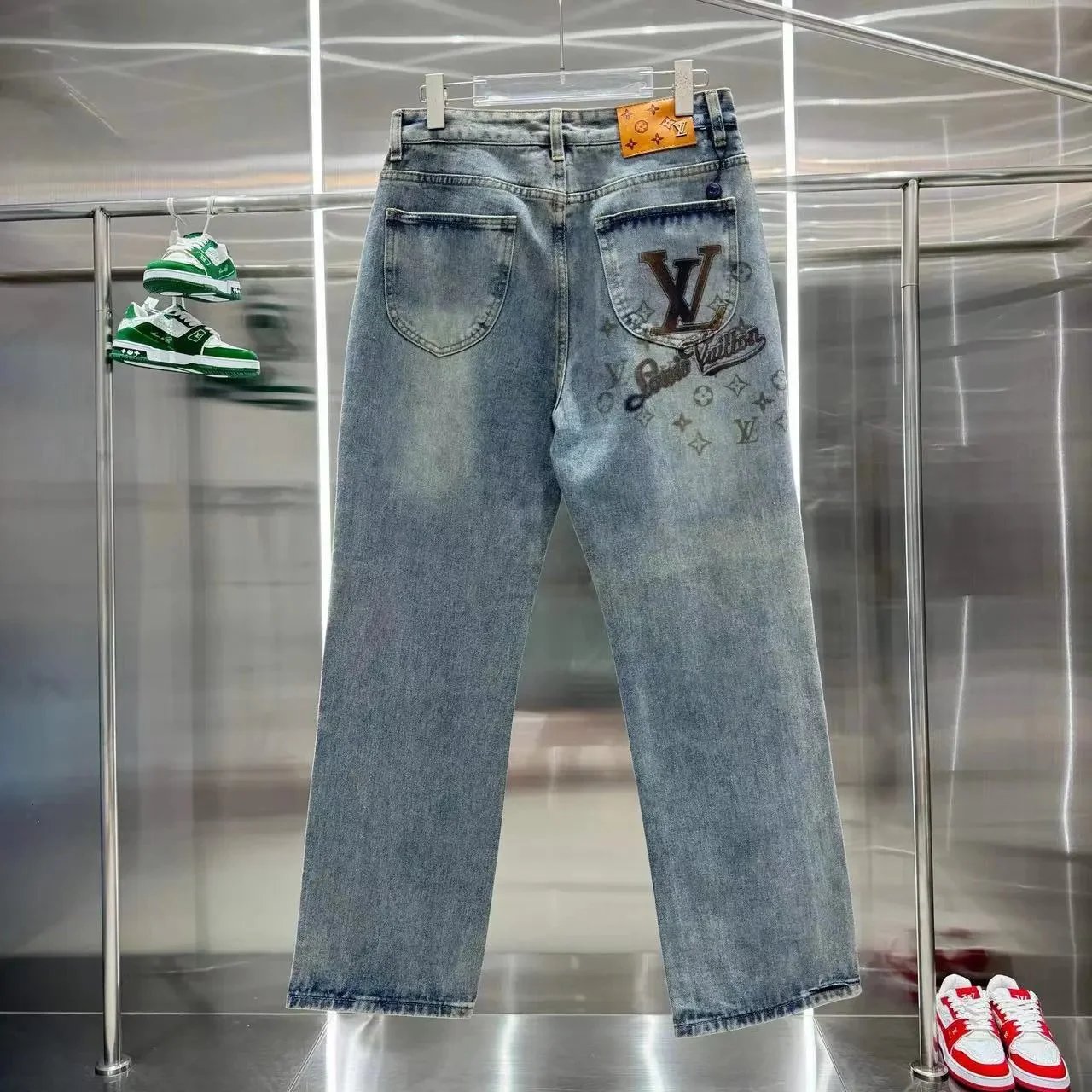 16 16