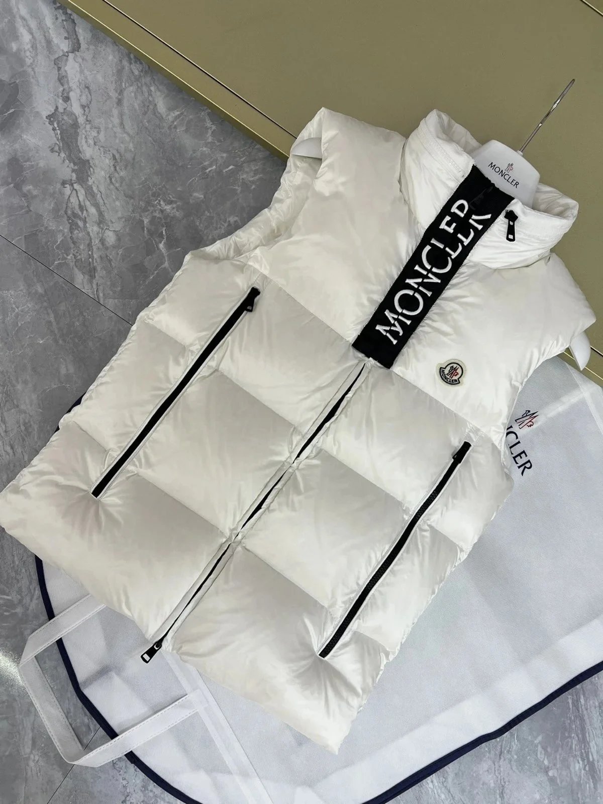 35白色 35白色