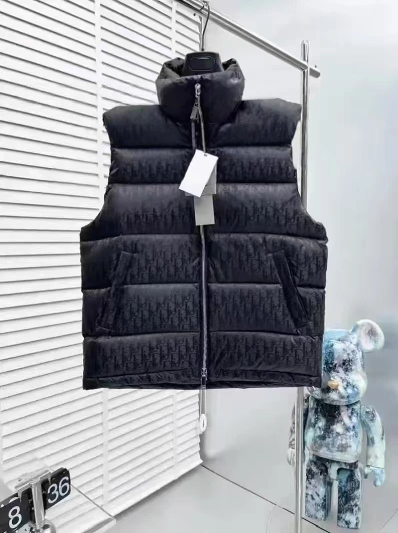 黑色马甲(高品质白鸭绒) 黑色马甲(高品质白鸭绒)