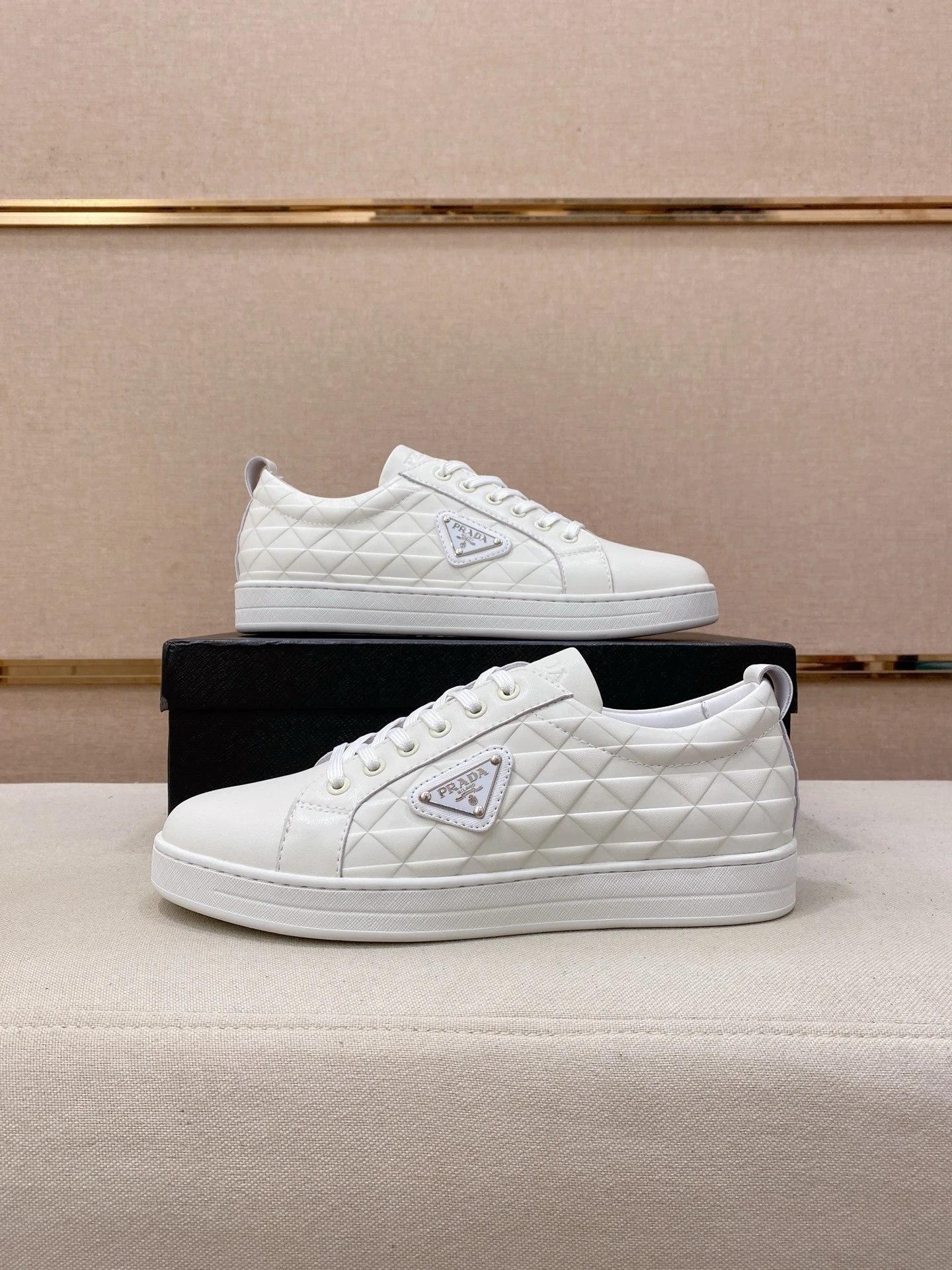 7 7