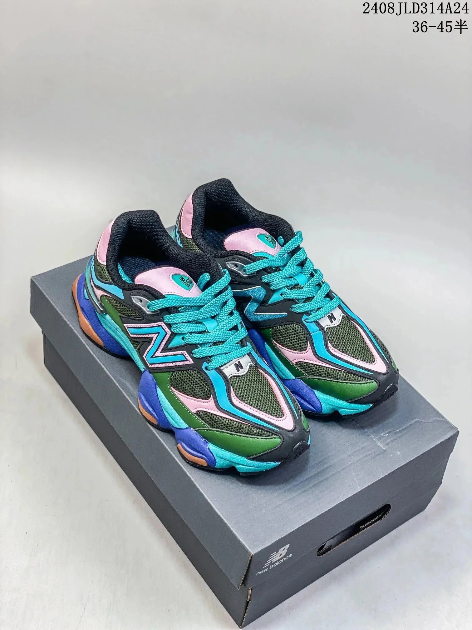 4 4
