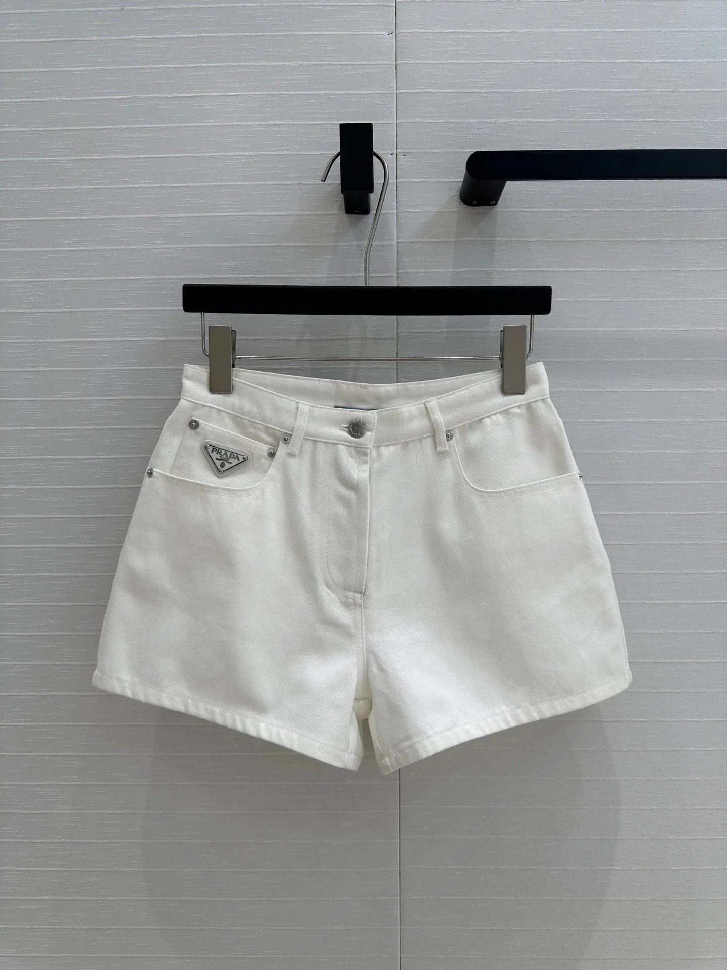 16 16