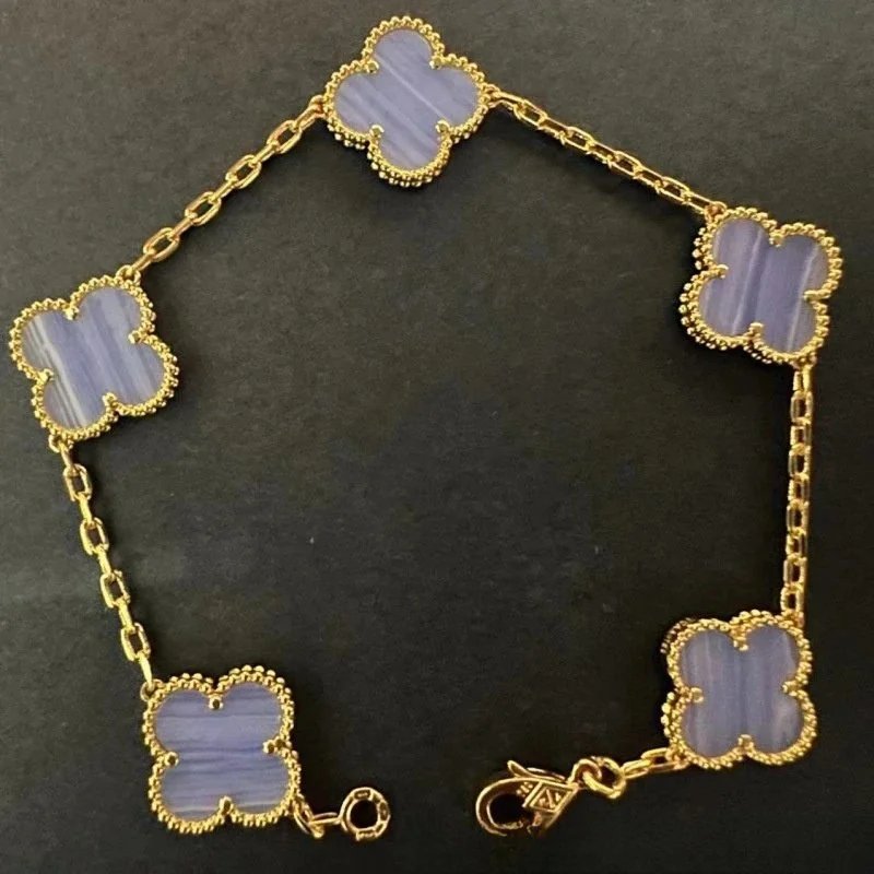 8 8