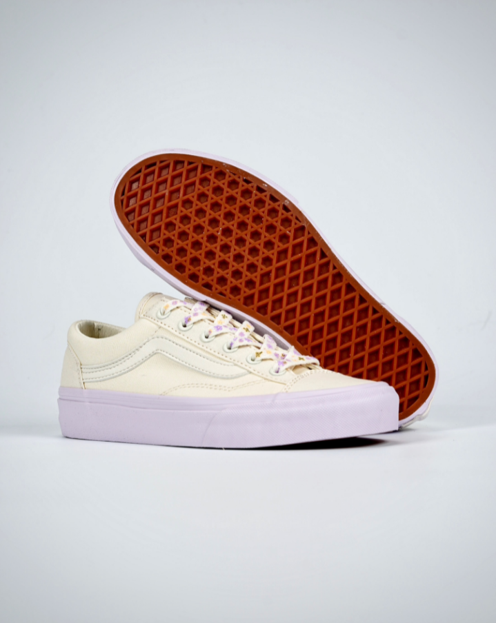 4 4