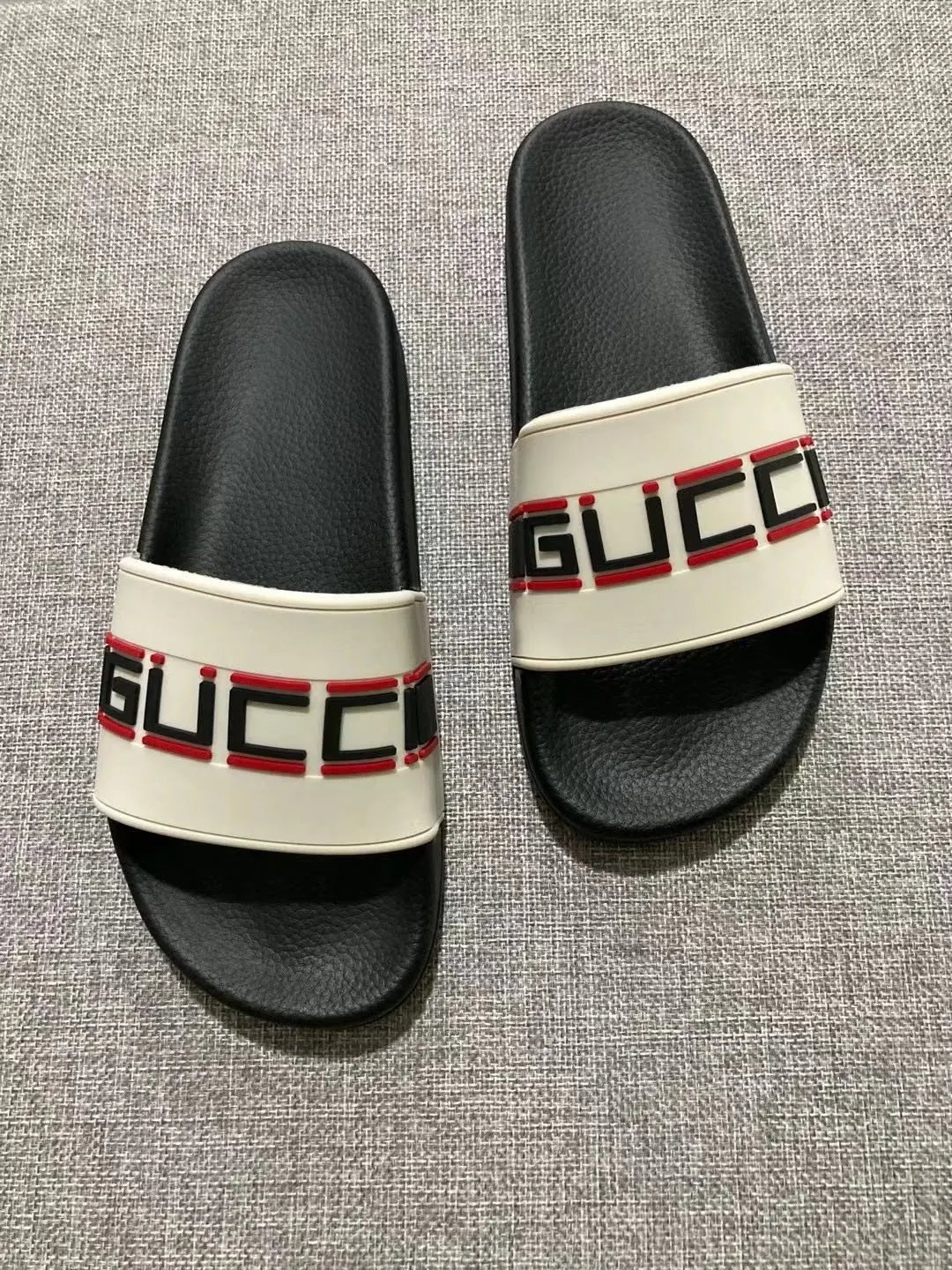 32 32