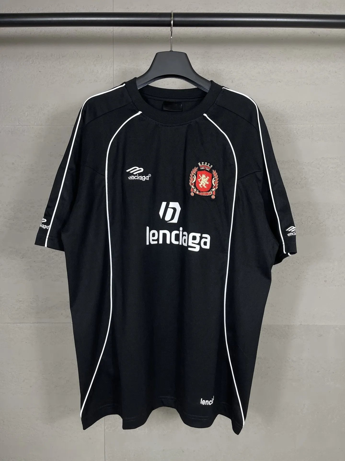 黑色 黑色