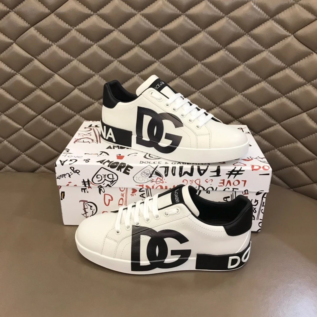 32 32
