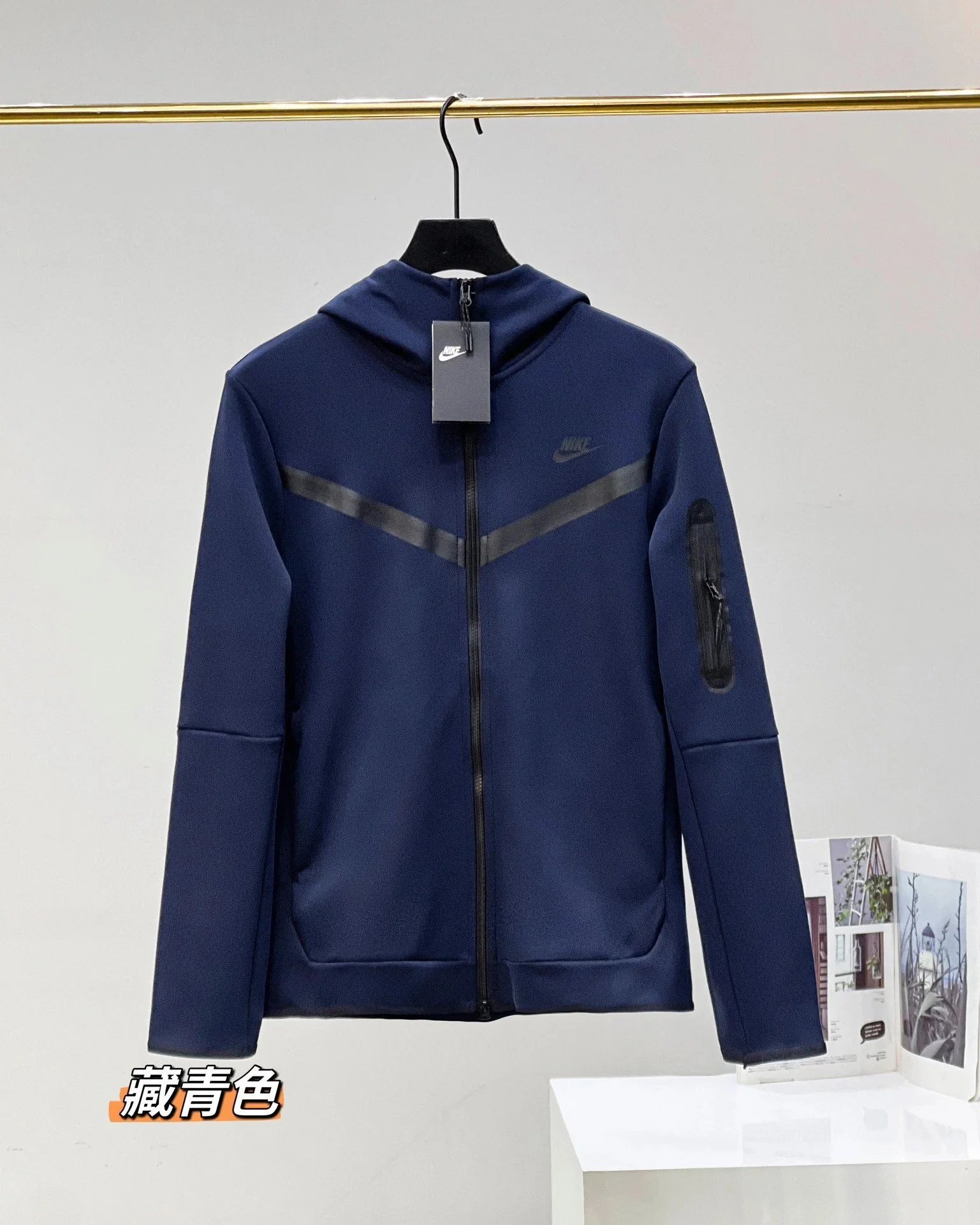 3 3