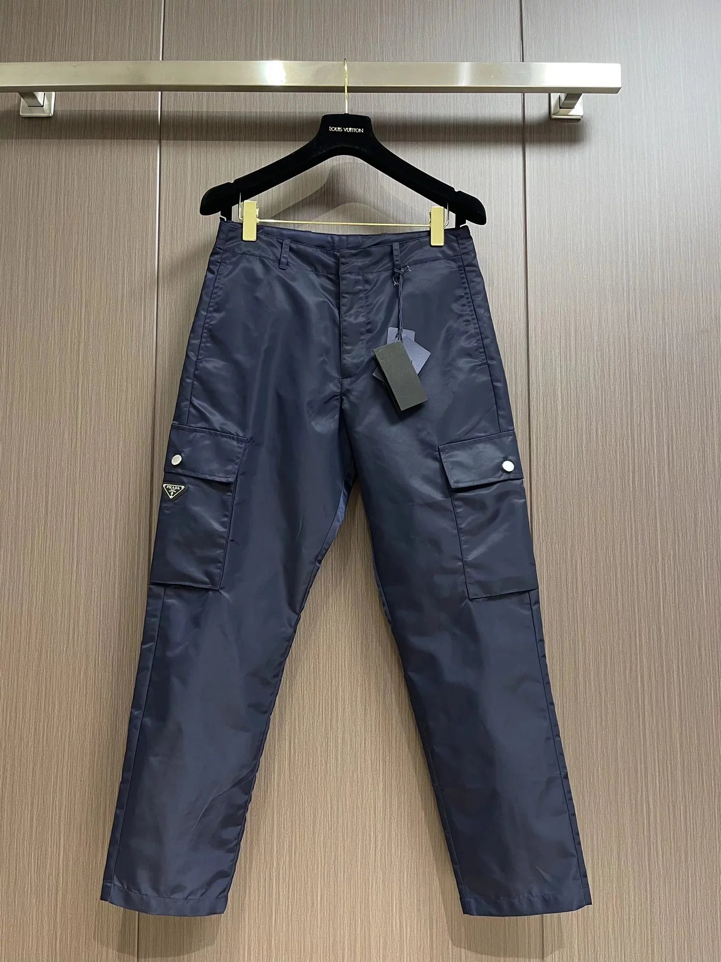 6 6