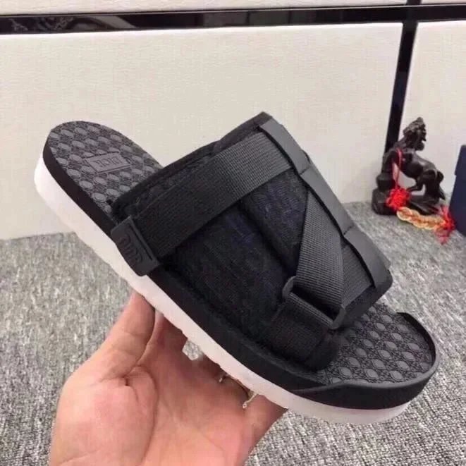 3 3