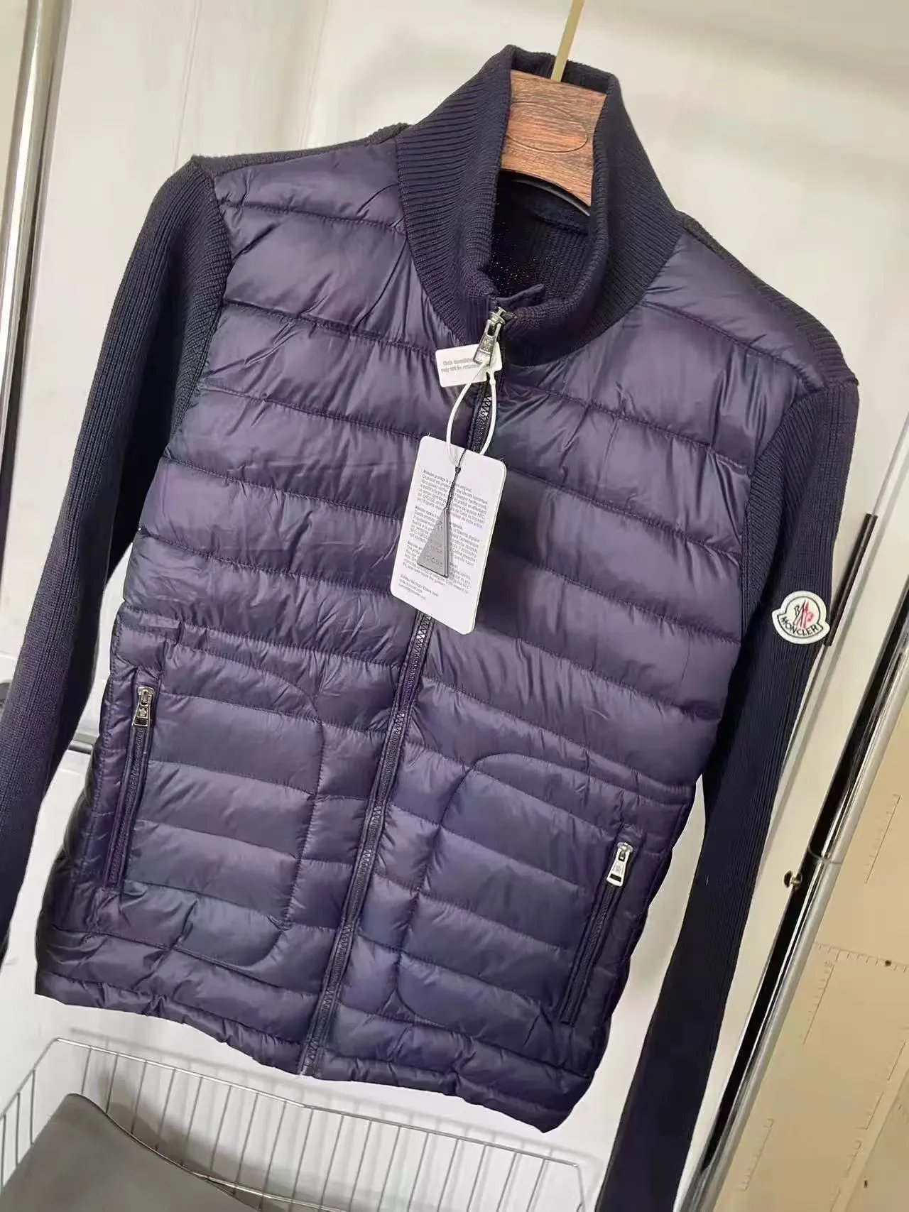 Moncler蓝色薄款