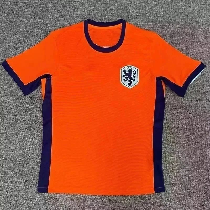 2425 Netherlands at home