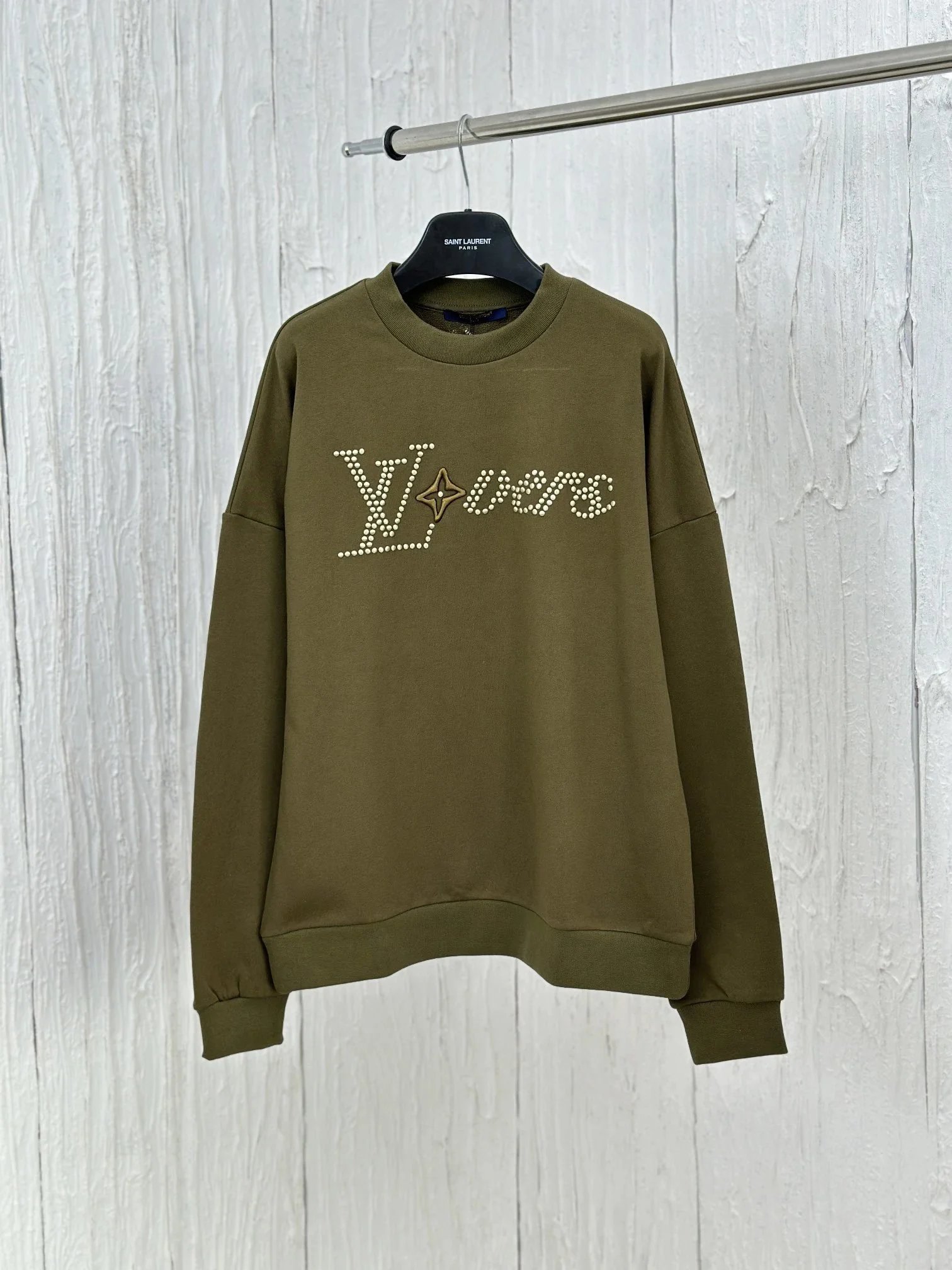 Lou-26 Lou-26