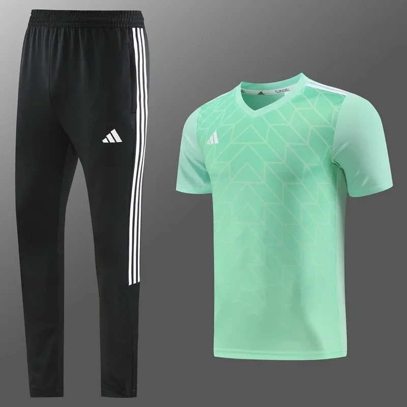 32 32