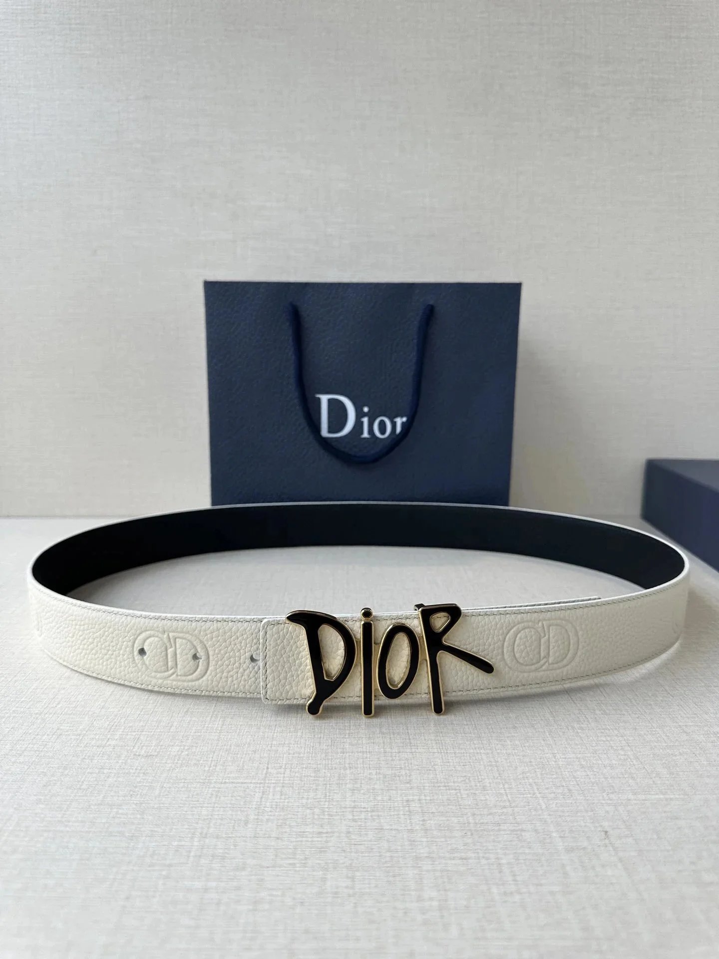 7 7
