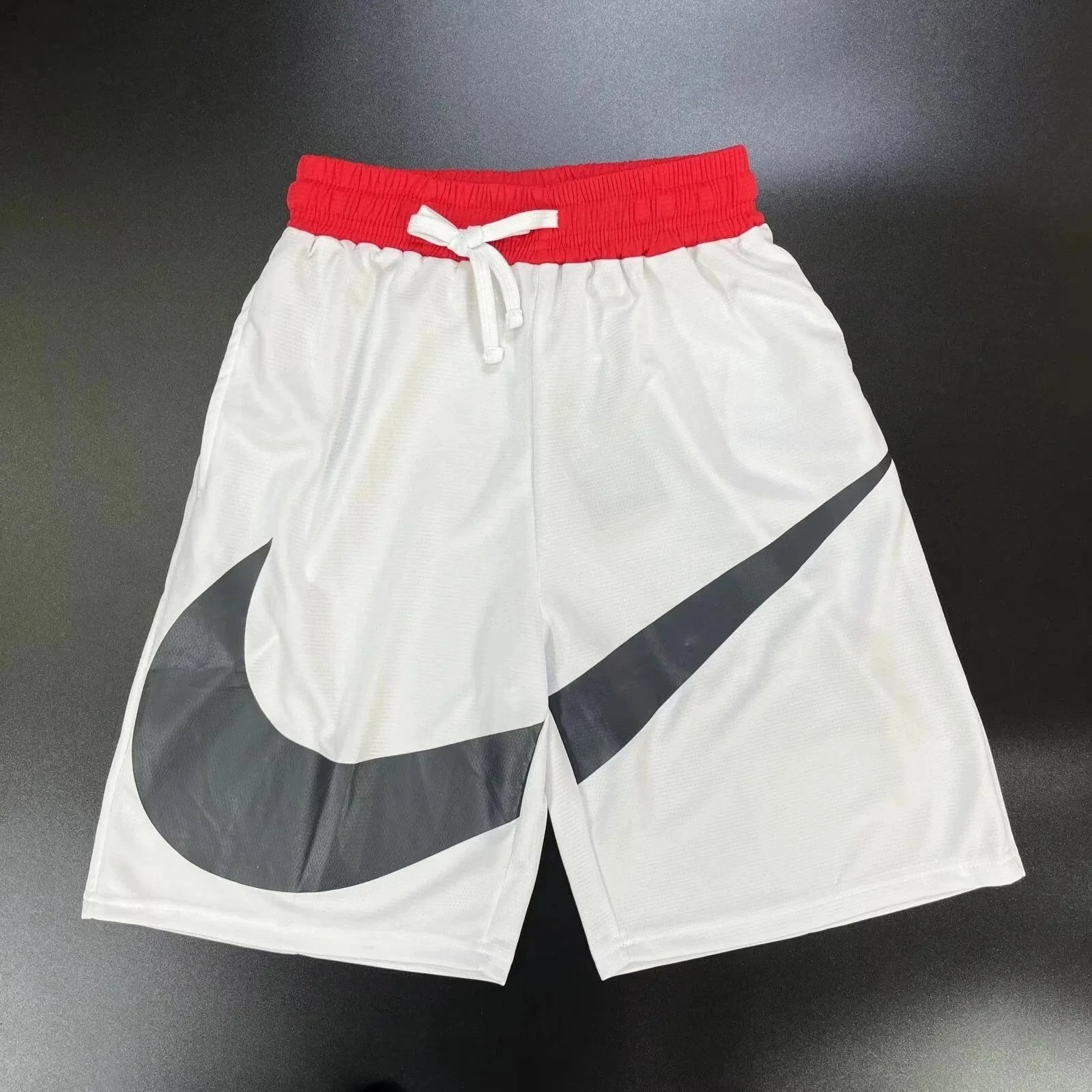 白色大nk短裤 白色大nk短裤