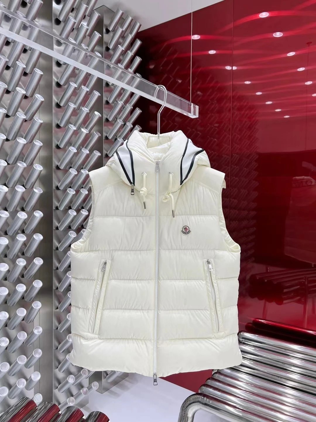 3 3