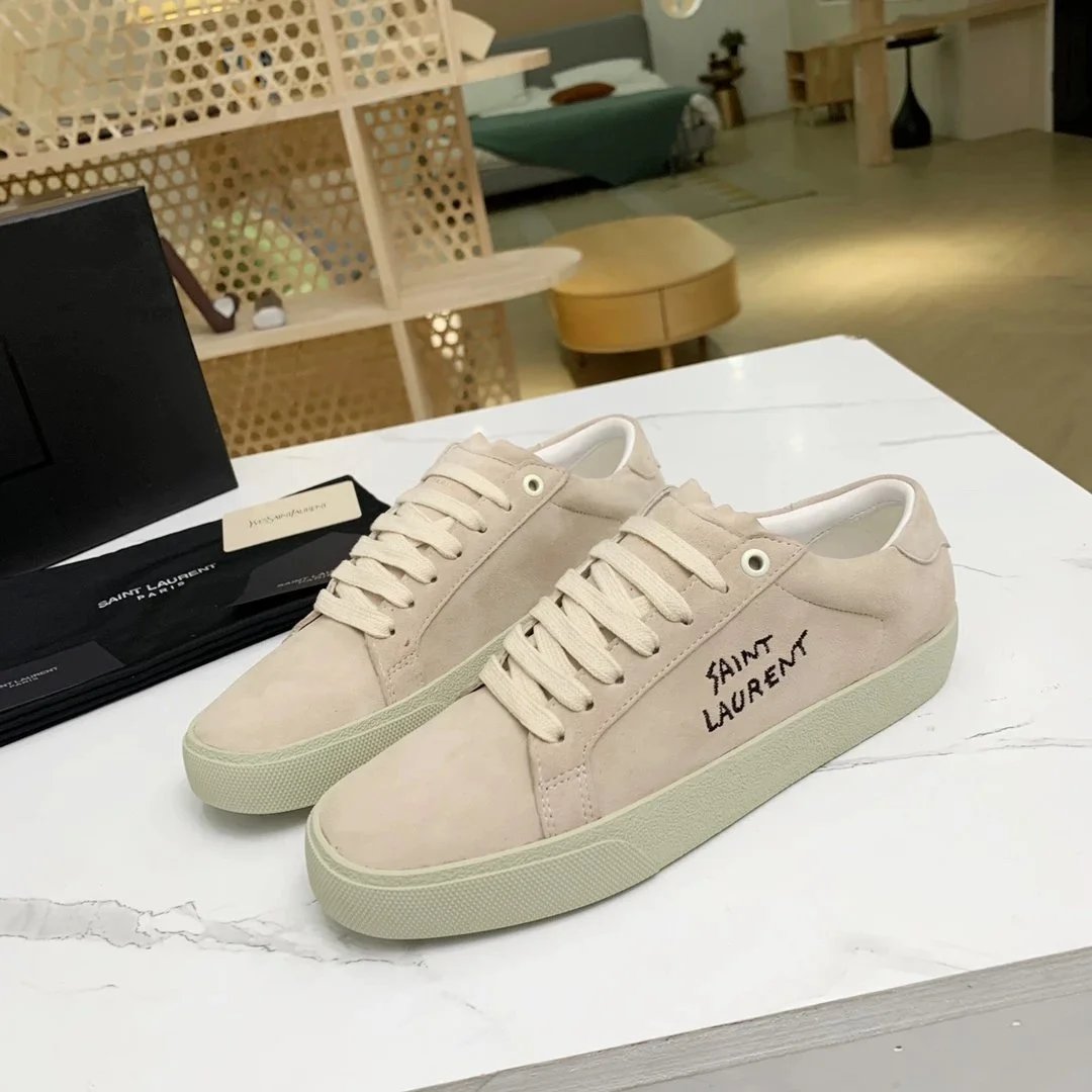 01 01