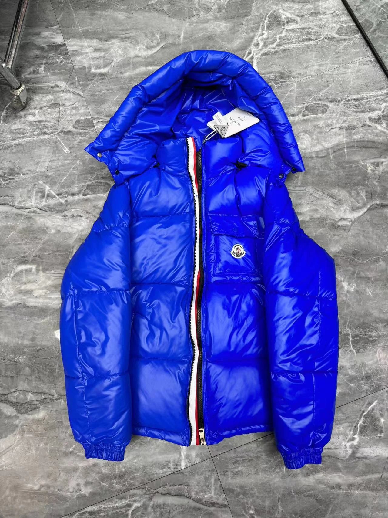 33蓝色 33蓝色