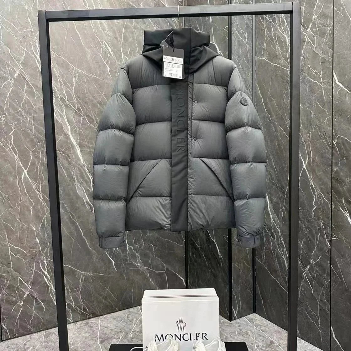 竖条字母灰 竖条字母灰