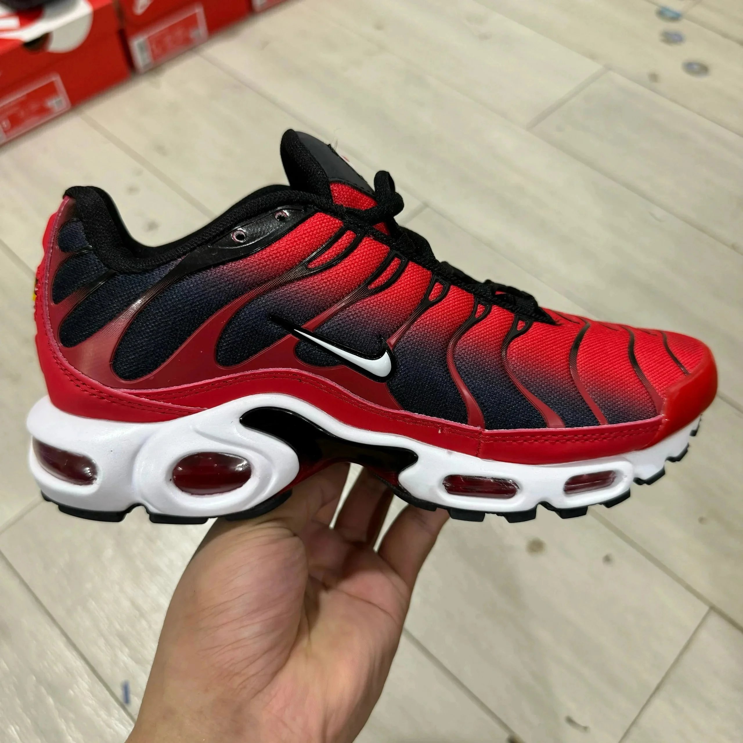 货9红色 货9红色