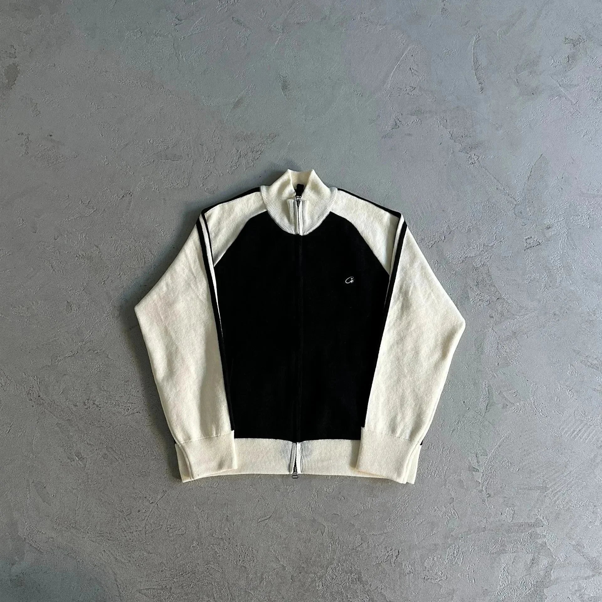 黑拼米白 黑拼米白