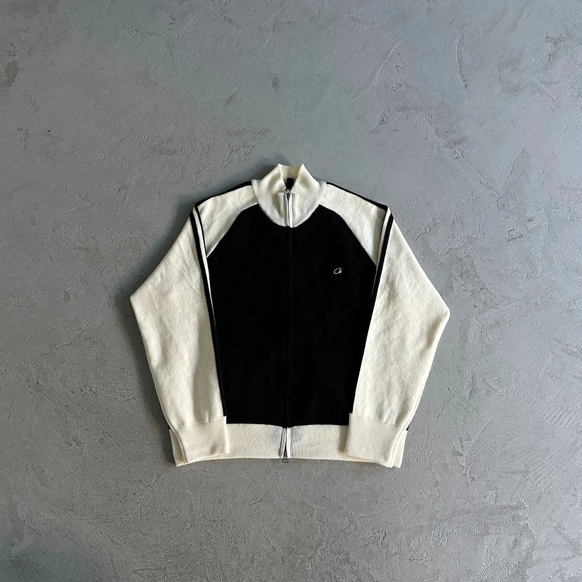 黑拼米白 黑拼米白