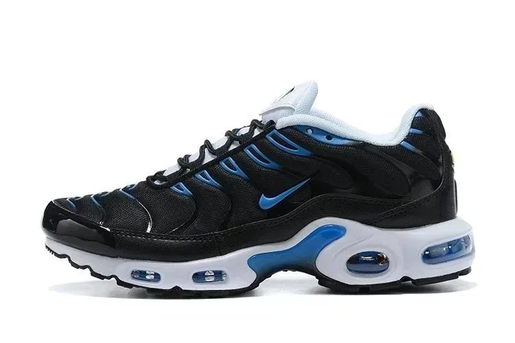 32 32